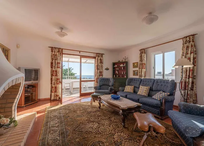 Andrea אלבופיירה